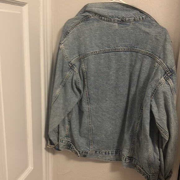 Levi’s oversized denim jacket - Picture 3 of 3